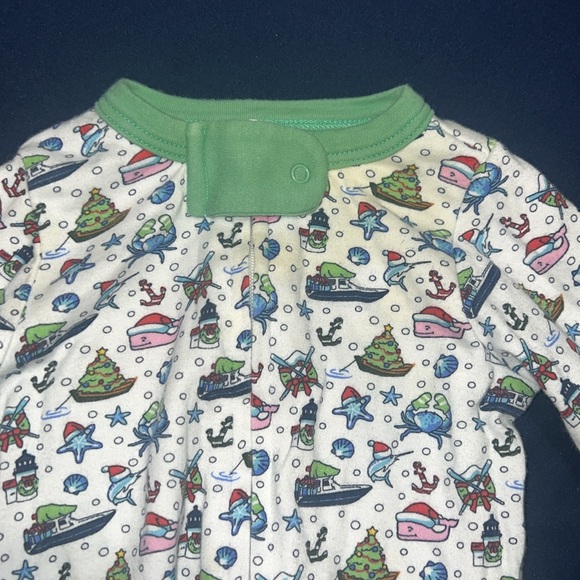 Vineyard Vines Christmas onesie - Picture 2 of 2